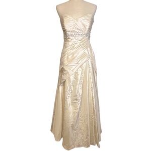 Sophia Tolli Ivory Satin Strapless Ruched A Line Wedding‎ Dress 8 Corset Back